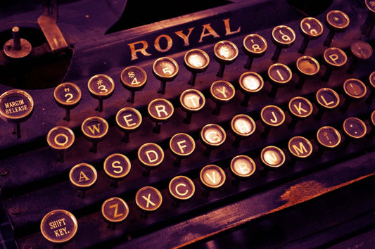 An image of a type writer implying the TEXT membership level of the IBS Register membership level